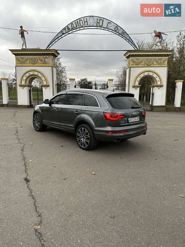 Внедорожник / Кроссовер Audi Q7 2012 в Кривом Роге