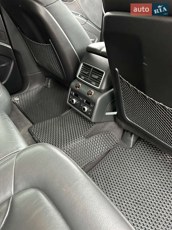 Внедорожник / Кроссовер Audi Q7 2012 в Кривом Роге