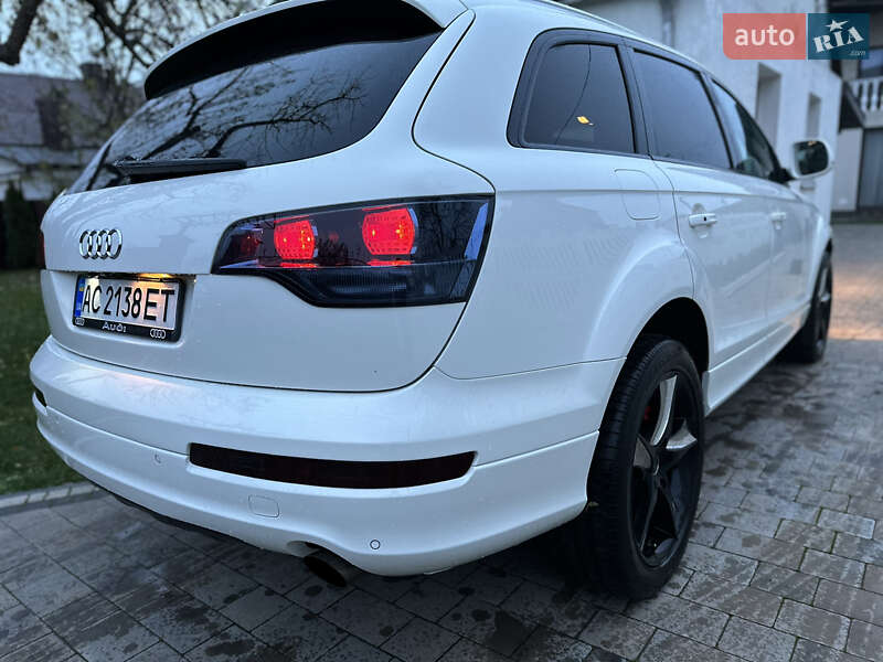 Позашляховик / Кросовер Audi Q7 2009 в Луцьку