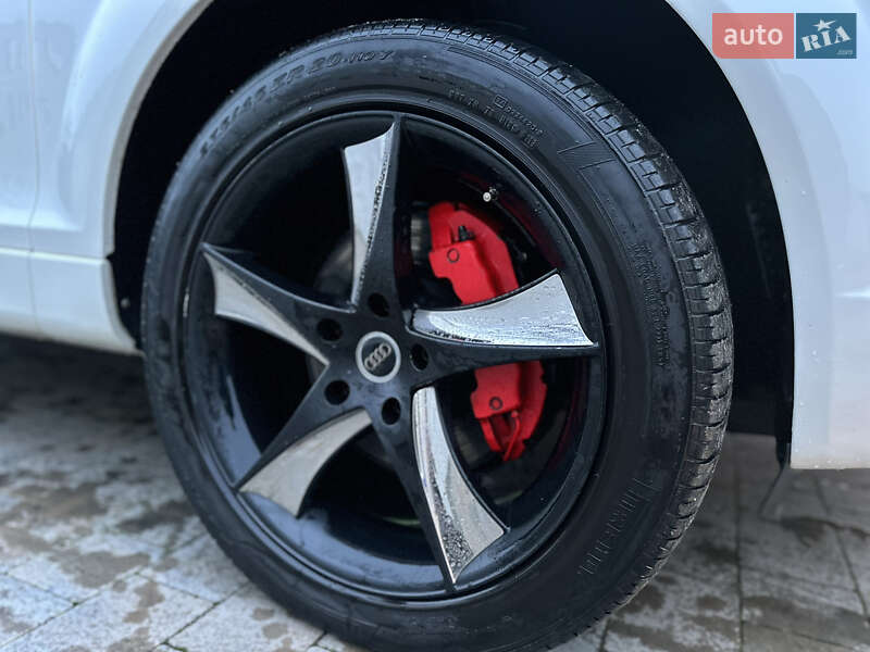 Позашляховик / Кросовер Audi Q7 2009 в Луцьку