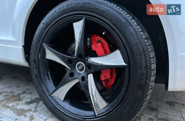 Внедорожник / Кроссовер Audi Q7 2009 в 