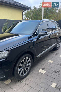 Внедорожник / Кроссовер Audi Q7 2017 в Ужгороде