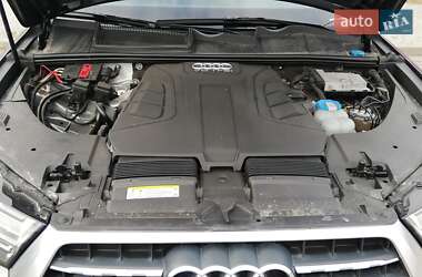 Внедорожник / Кроссовер Audi Q7 2016 в 