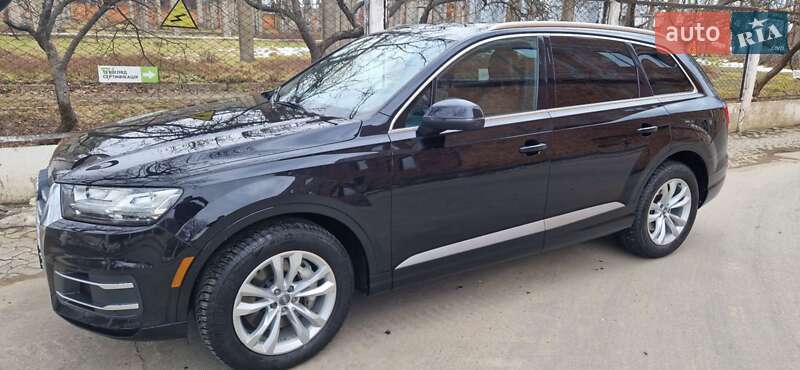 Внедорожник / Кроссовер Audi Q7 2016 в Черновцах