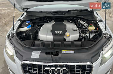 Внедорожник / Кроссовер Audi Q7 2014 в 