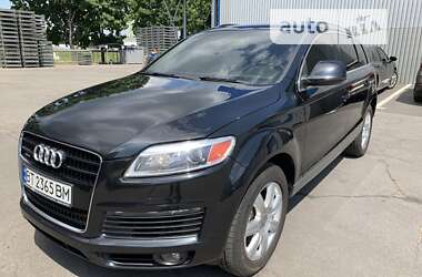 Внедорожник / Кроссовер Audi Q7 2006 в Миргороде