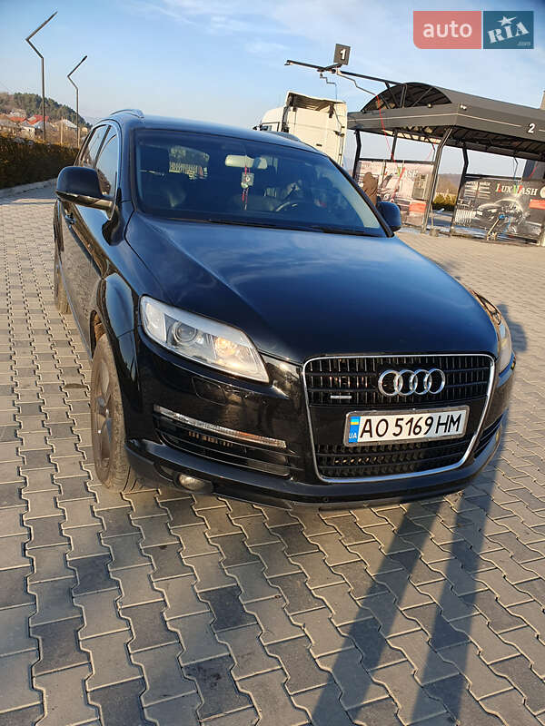 Внедорожник / Кроссовер Audi Q7 2007 в Ужгороде