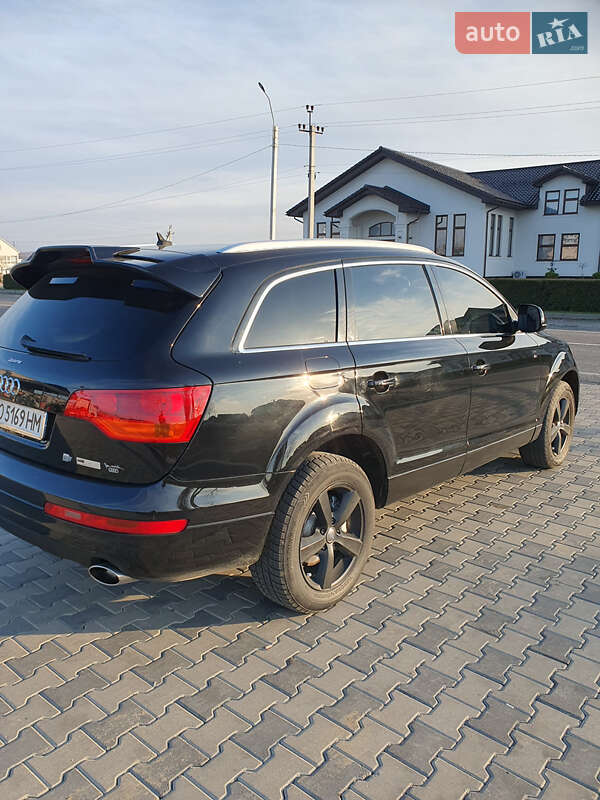 Внедорожник / Кроссовер Audi Q7 2007 в Ужгороде