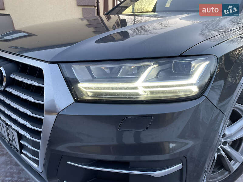 Внедорожник / Кроссовер Audi Q7 2015 в Виннице