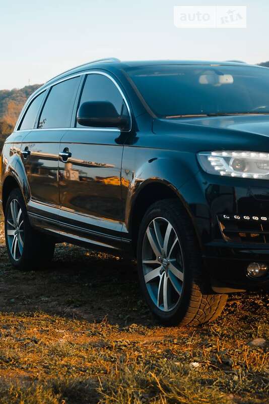 Позашляховик / Кросовер Audi Q7 2013 в Івано-Франківську