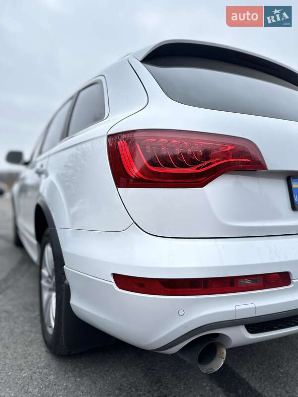Позашляховик / Кросовер Audi Q7 2011 в Вінниці