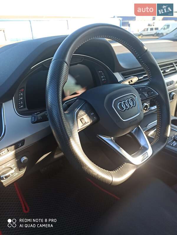 Внедорожник / Кроссовер Audi Q7 2017 в Ананьеве
