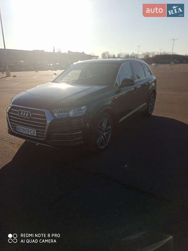 Внедорожник / Кроссовер Audi Q7 2017 в Ананьеве