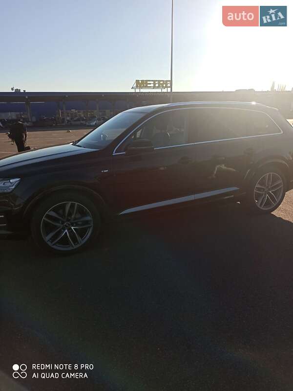 Внедорожник / Кроссовер Audi Q7 2017 в Ананьеве