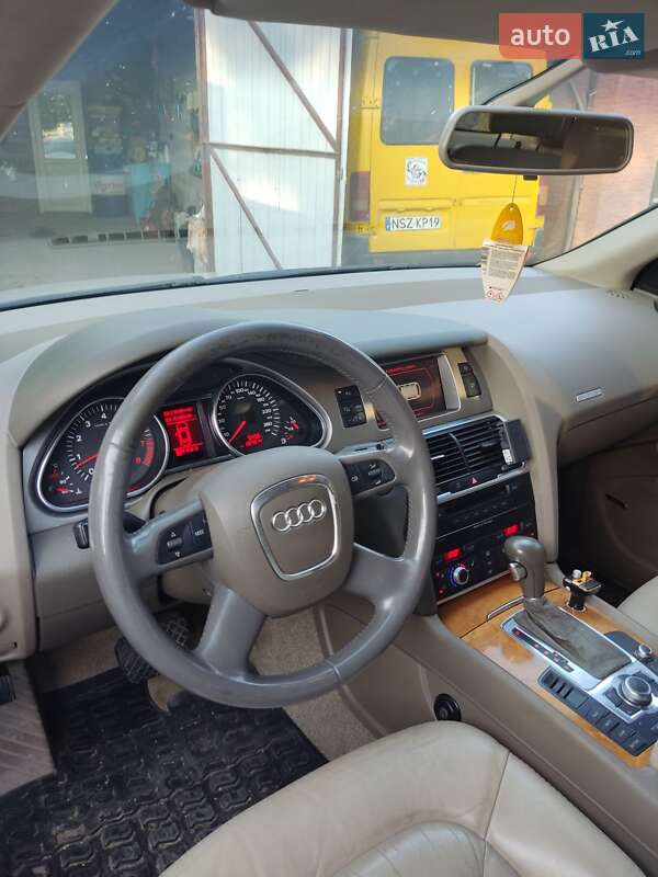 Позашляховик / Кросовер Audi Q7 2006 в Кропивницькому