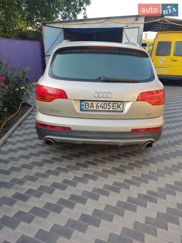 Позашляховик / Кросовер Audi Q7 2006 в Кропивницькому