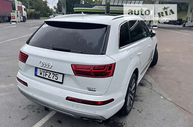 Внедорожник / Кроссовер Audi Q7 2017 в Ровно