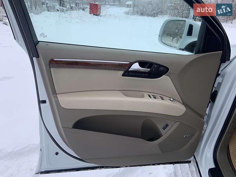 Позашляховик / Кросовер Audi Q7 2012 в Тернополі