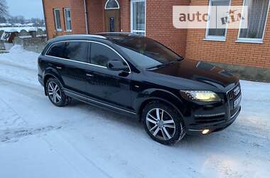 Позашляховик / Кросовер Audi Q7 2010 в 