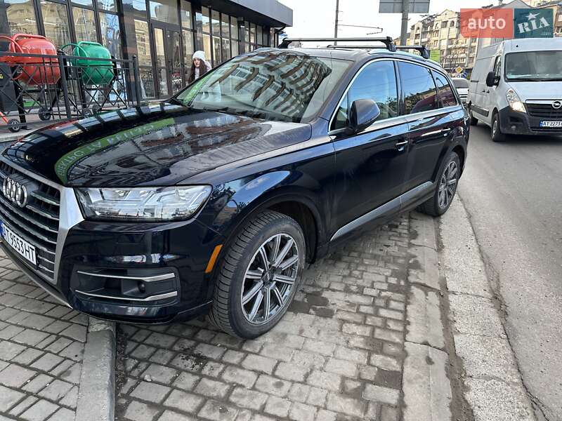 Позашляховик / Кросовер Audi Q7 2016 в Івано-Франківську