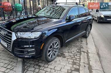 Внедорожник / Кроссовер Audi Q7 2016 в 