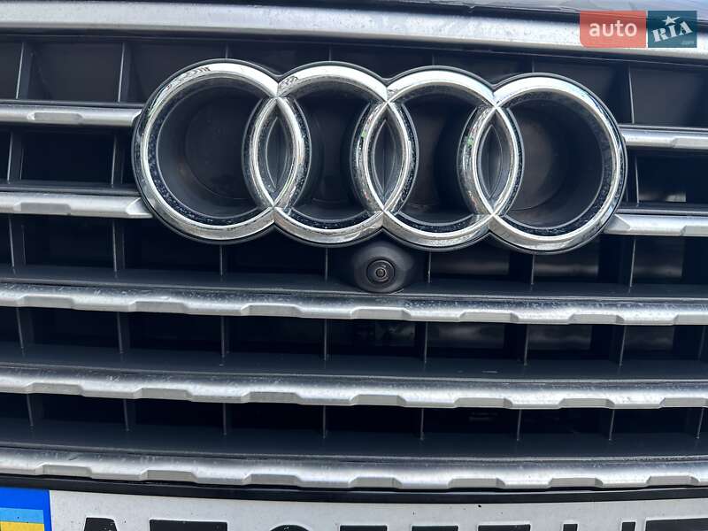 Позашляховик / Кросовер Audi Q7 2016 в Івано-Франківську