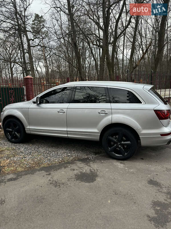 Внедорожник / Кроссовер Audi Q7 2014 в Киеве