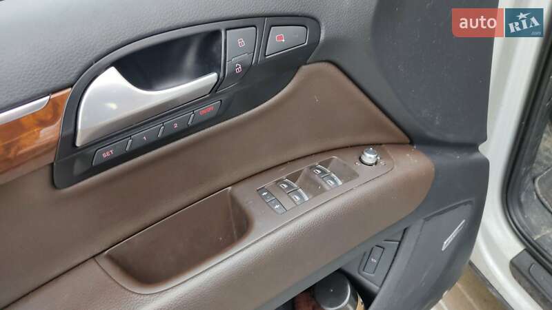 Позашляховик / Кросовер Audi Q7 2013 в Львові