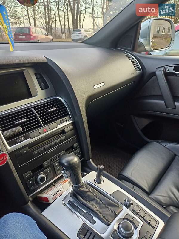 Внедорожник / Кроссовер Audi Q7 2008 в Гоще