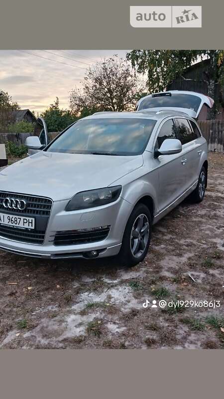 Внедорожник / Кроссовер Audi Q7 2006 в 