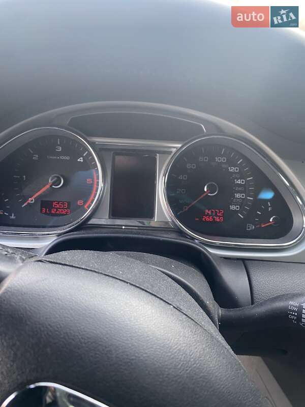 Позашляховик / Кросовер Audi Q7 2010 в Буську