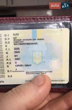 Внедорожник / Кроссовер Audi Q7 2010 в 