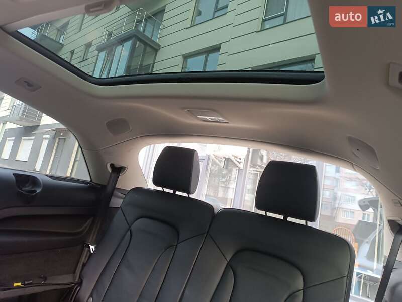 Внедорожник / Кроссовер Audi Q7 2015 в Тернополе