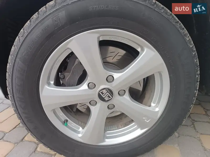 Audi Q7 2015 VIN WA1LMAFE1FD028704 фото оголошення 31 з 89