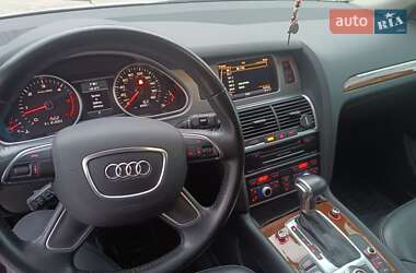 Позашляховик / Кросовер Audi Q7 2015 в 