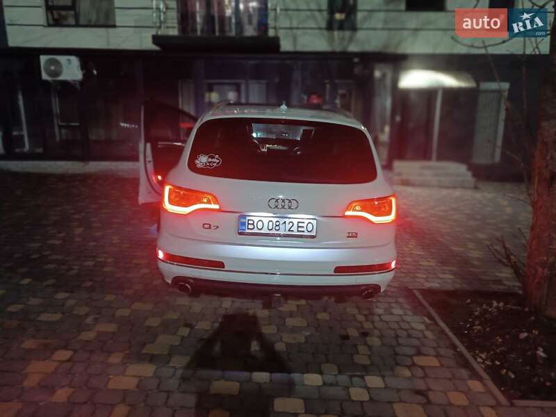 Внедорожник / Кроссовер Audi Q7 2015 в Тернополе