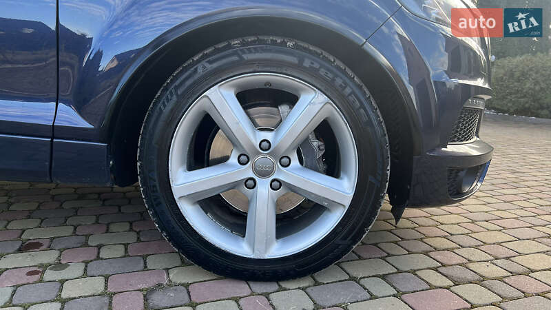 Внедорожник / Кроссовер Audi Q7 2013 в Каменец-Подольском
