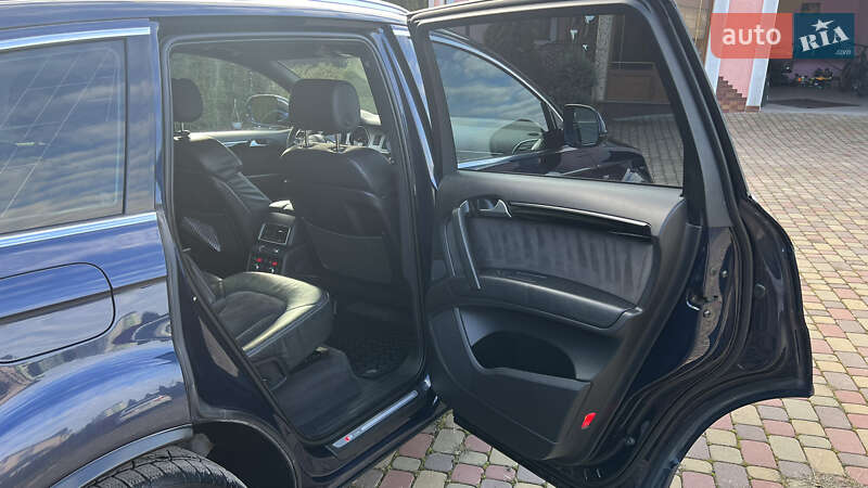 Внедорожник / Кроссовер Audi Q7 2013 в Каменец-Подольском