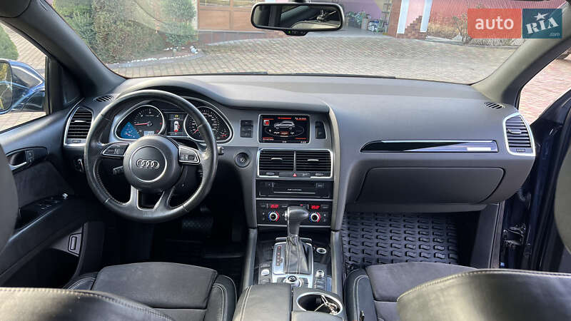 Внедорожник / Кроссовер Audi Q7 2013 в Каменец-Подольском