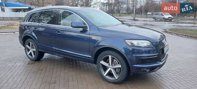 Позашляховик / Кросовер Audi Q7 2014 в 