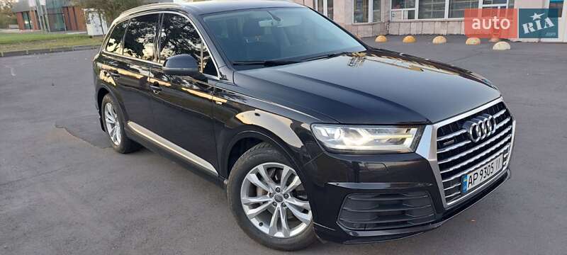 Позашляховик / Кросовер Audi Q7 2015 в Києві
