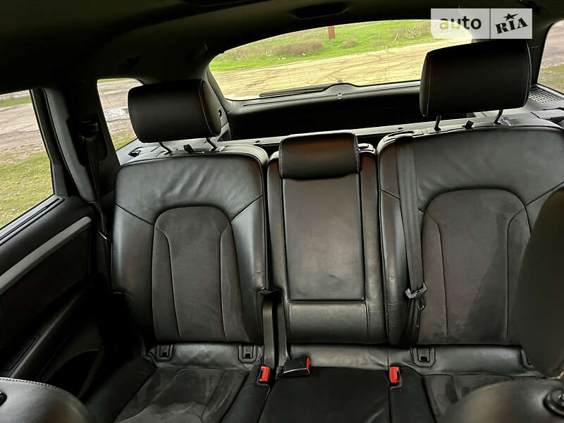 Позашляховик / Кросовер Audi Q7 2010 в Дніпрі фото 14 Позашляховик / Кросовер Audi Q7 2010 в Дніпрі