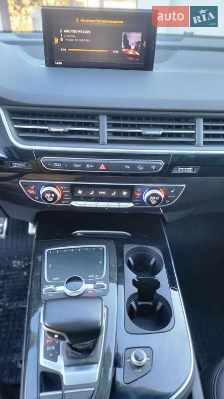 Внедорожник / Кроссовер Audi Q7 2016 в Киеве