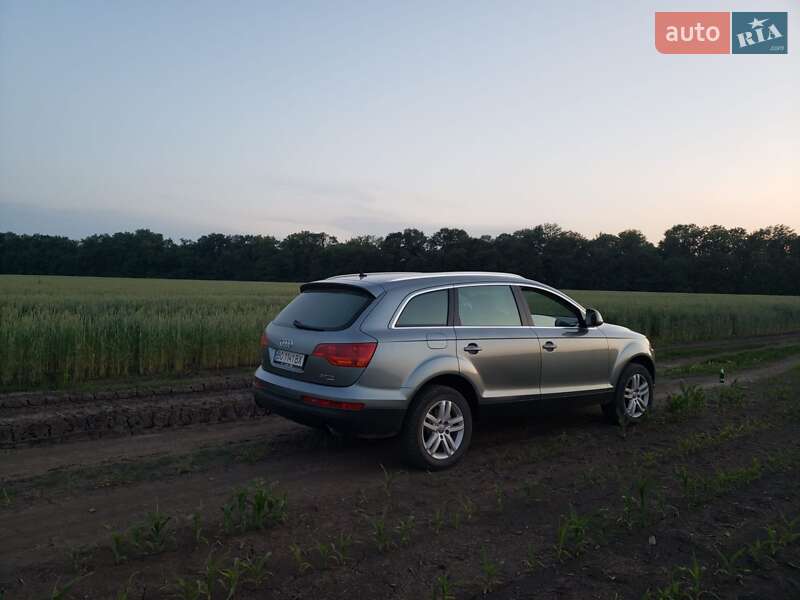 Внедорожник / Кроссовер Audi Q7 2007 в Залещиках