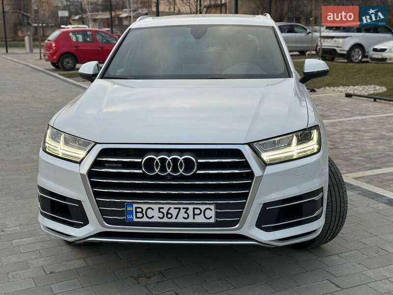 Внедорожник / Кроссовер Audi Q7 2018 в Ужгороде