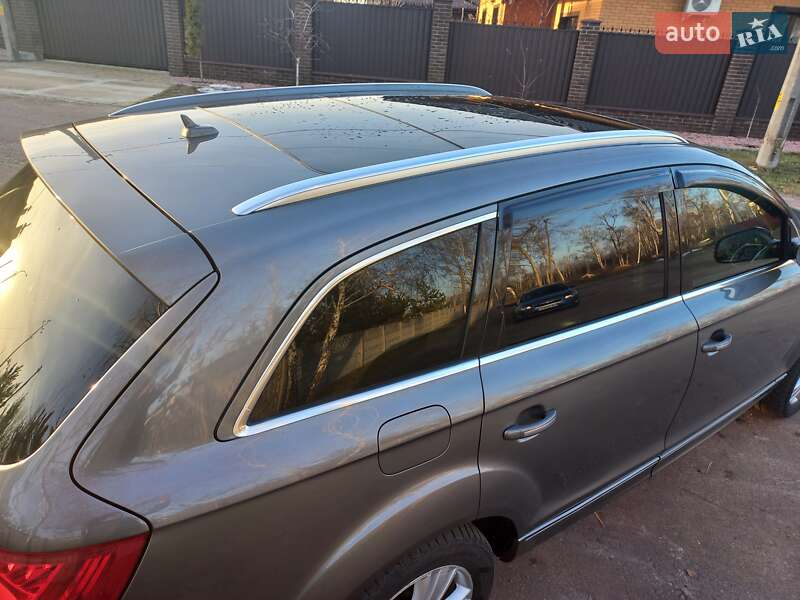 Внедорожник / Кроссовер Audi Q7 2010 в Чернигове