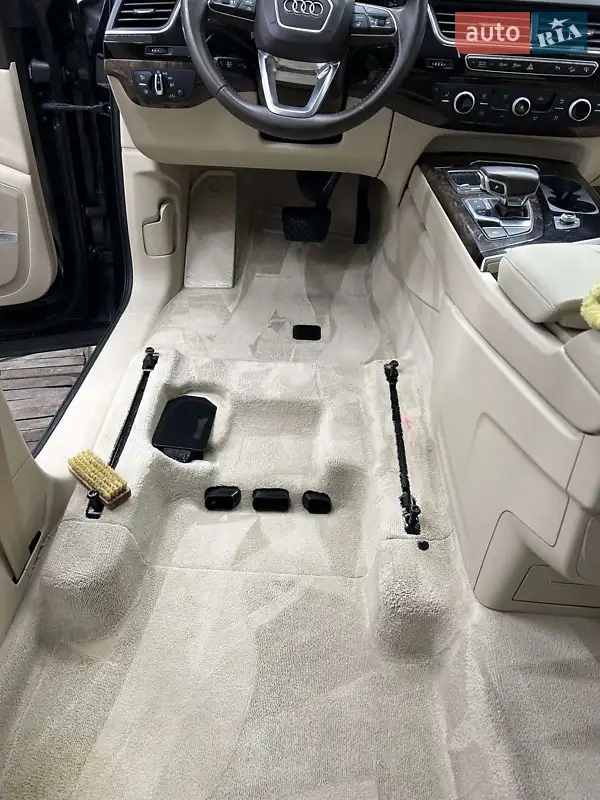Audi Q7 2016 VIN WA1LAAF72HD014534 фото оголошення 14 з 54