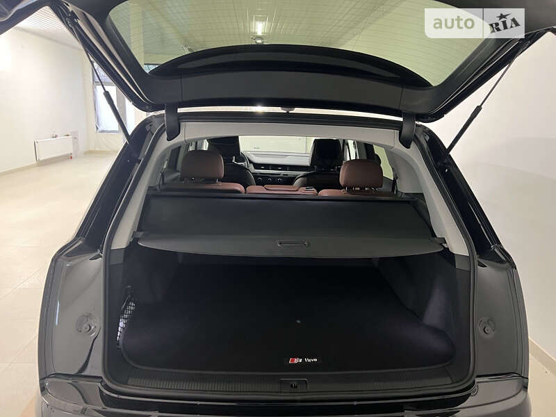 Внедорожник / Кроссовер Audi Q7 2017 в Хмельницком