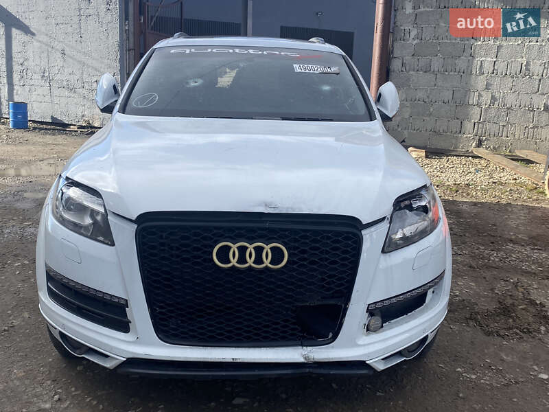Позашляховик / Кросовер Audi Q7 2015 в Стрию