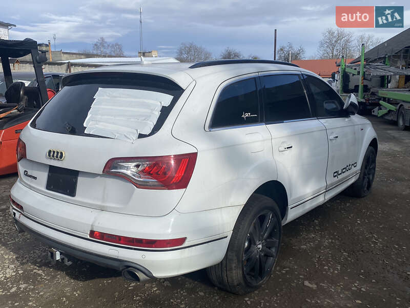Позашляховик / Кросовер Audi Q7 2015 в Стрию